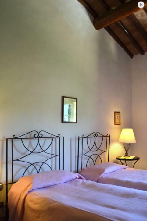 Locanda Di Praticino Rufina Bagian luar foto